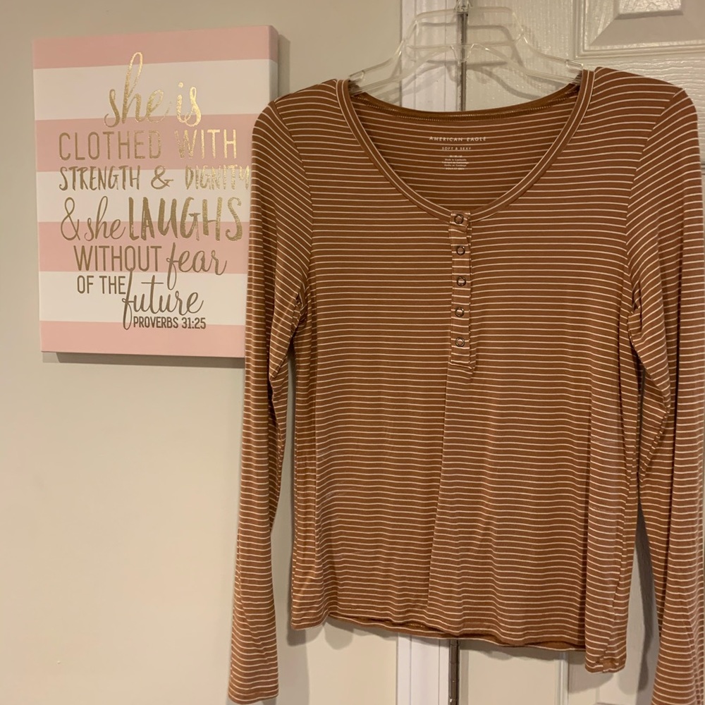 American Eagle Soft & Sexy Long Sleeve